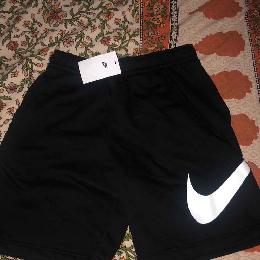 Nike Men's Sportswear Club Short Basketball